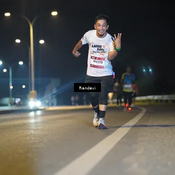 Runner Photo 7777348