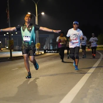 Runner Photo 7777366
