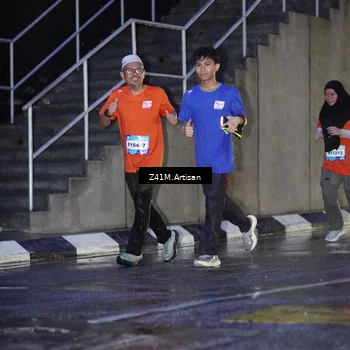 Runner Photo 7777373