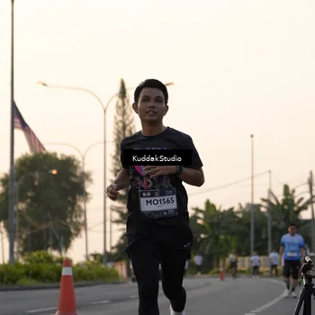 Runner Photo 7777492