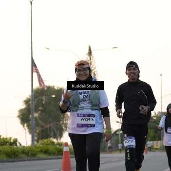 Runner Photo 7777511