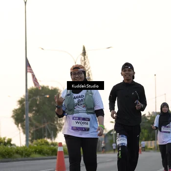 Runner Photo 7777516