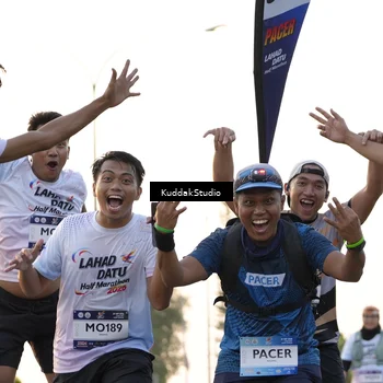 Runner Photo 7777530