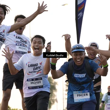 Runner Photo 7777535