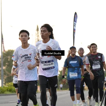 Runner Photo 7777537