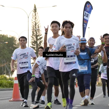 Runner Photo 7777547