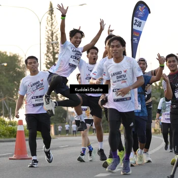 Runner Photo 7777552