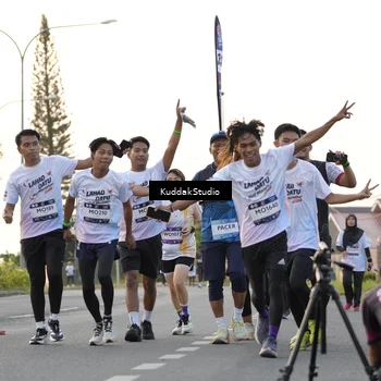 Runner Photo 7777554