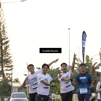Runner Photo 7777567