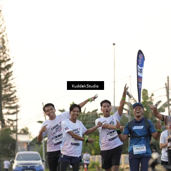 Runner Photo 7777574
