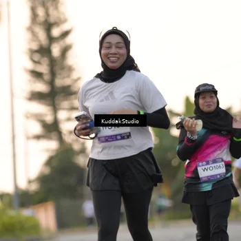 Runner Photo 7777616