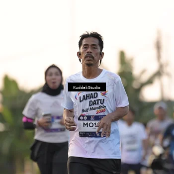 Runner Photo 7777619