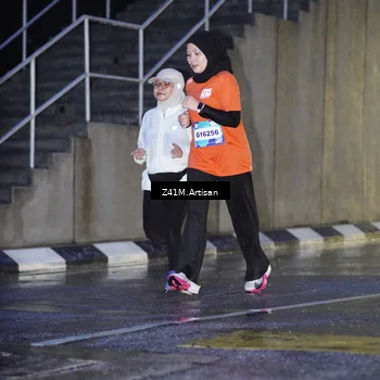 Runner Photo 7777629