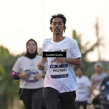 Runner Photo 7777632