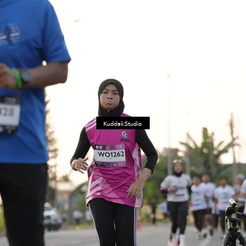 Runner Photo 7777635