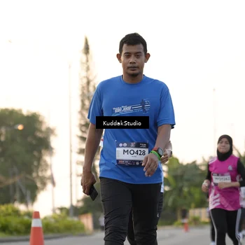 Runner Photo 7777638