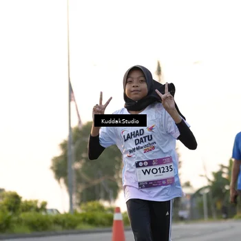 Runner Photo 7777653