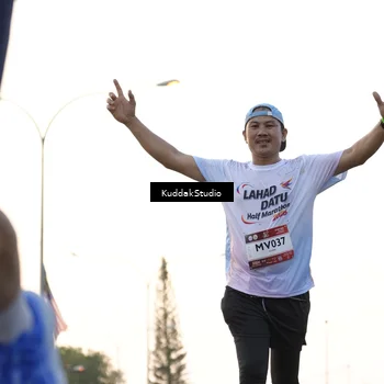 Runner Photo 7777672