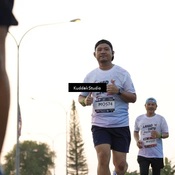 Runner Photo 7777688