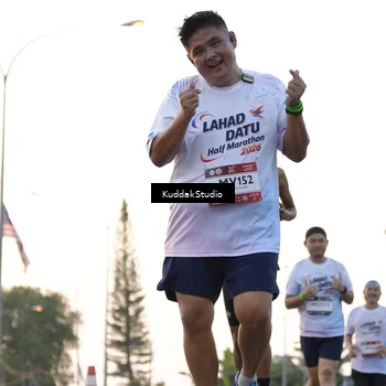 Runner Photo 7777696