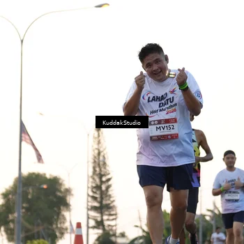 Runner Photo 7777700