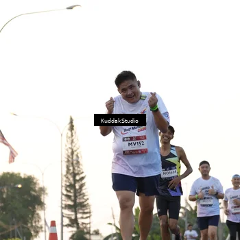 Runner Photo 7777707