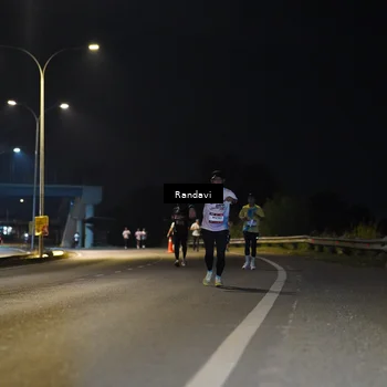 Runner Photo 7777734