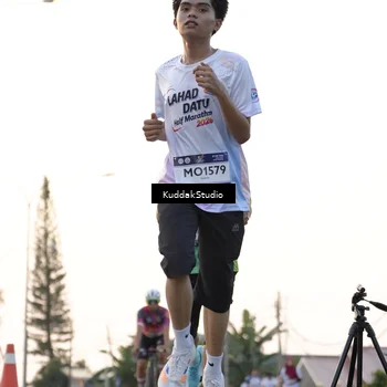 Runner Photo 7777760