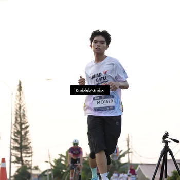 Runner Photo 7777761