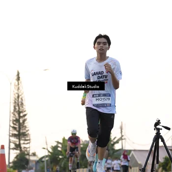Runner Photo 7777770