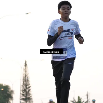 Runner Photo 7777785