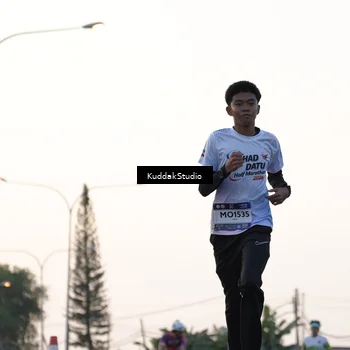 Runner Photo 7777795