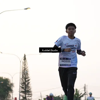 Runner Photo 7777801