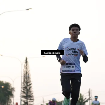 Runner Photo 7777804