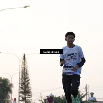 Runner Photo 7777811