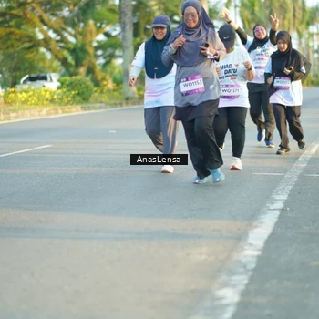 Runner Photo 7777823