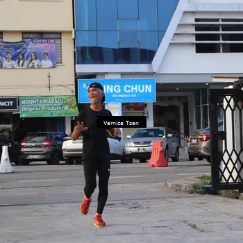 Runner Photo 7777825