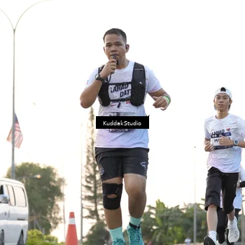 Runner Photo 7777840