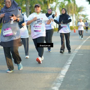 Runner Photo 7777866