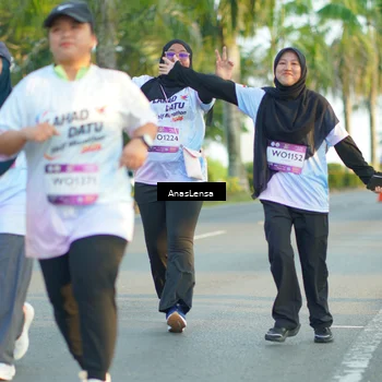 Runner Photo 7777893