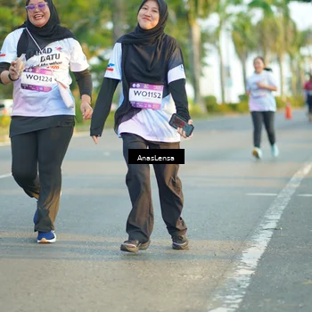 Runner Photo 7777918