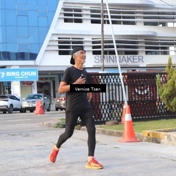 Runner Photo 7777924