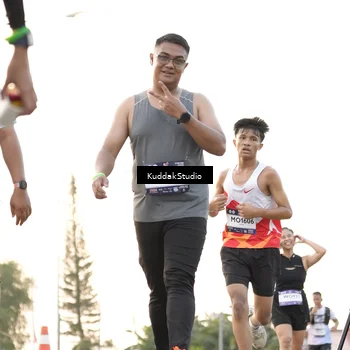 Runner Photo 7777925
