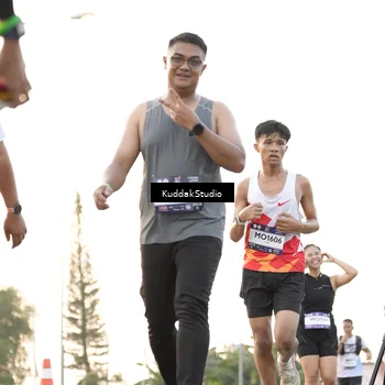 Runner Photo 7777926