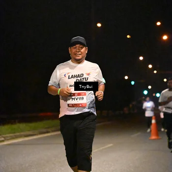 Runner Photo 7777939