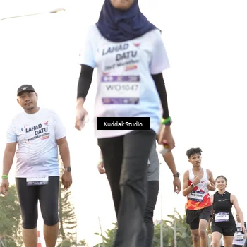 Runner Photo 7777945