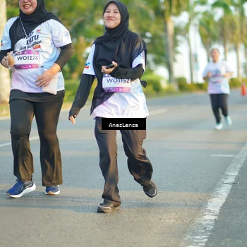 Runner Photo 7777950
