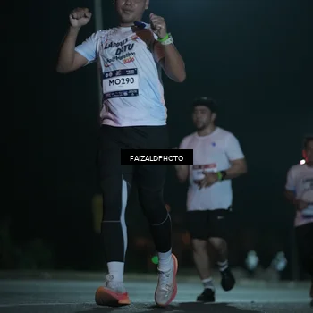Runner Photo 7777957