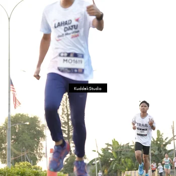 Runner Photo 7777993
