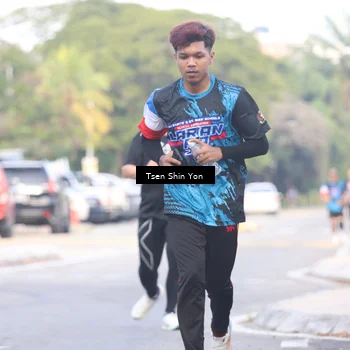 Runner Photo 7778002